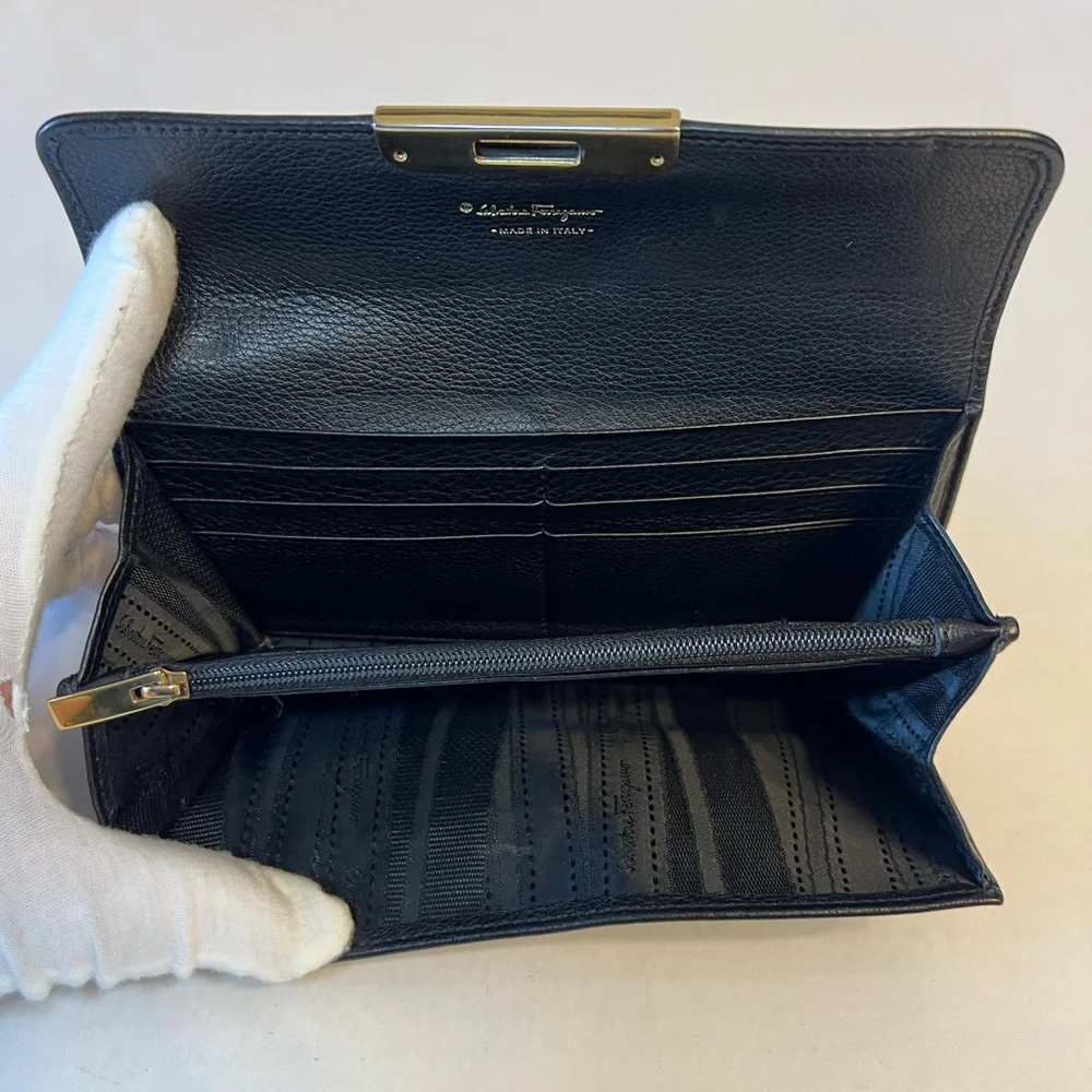 Salvatore Ferragamo, Continental‎ black leather wallet